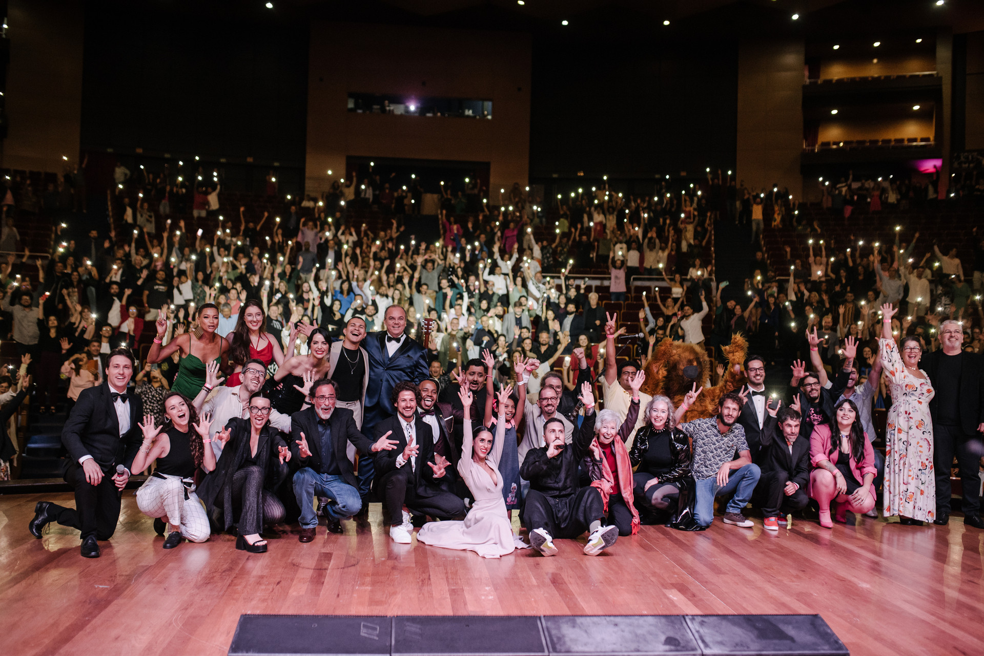 Première Coração de Neon em Curitiba