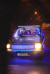 Cena do filme Coração de Neon 34