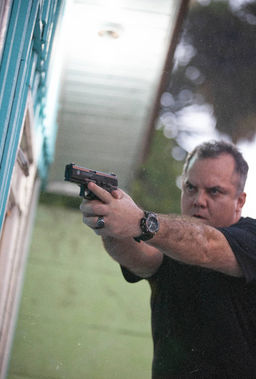 Cena do filme Coração de Neon 42