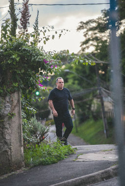 Cena do filme Coração de Neon 56