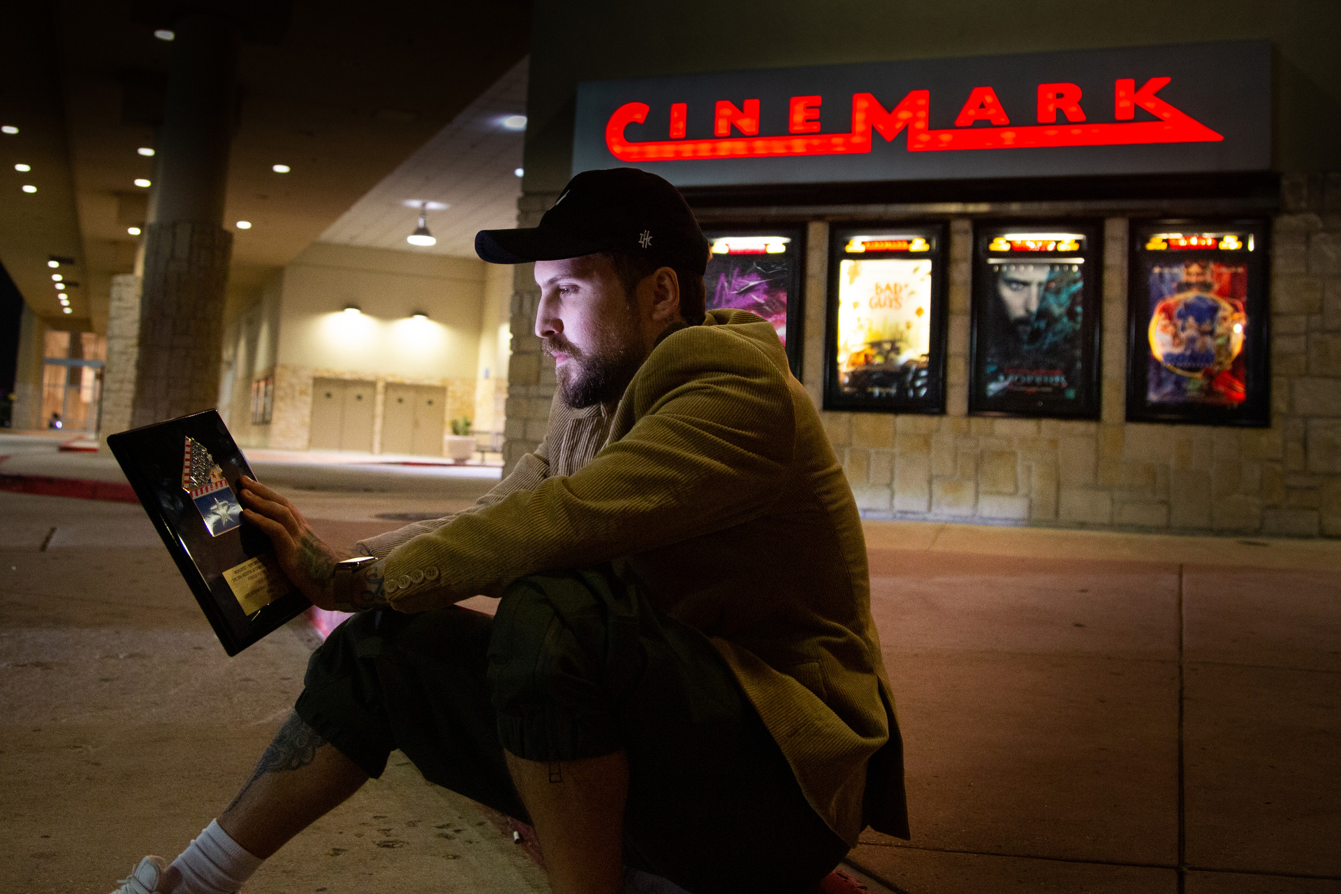 Cinemark Houston - Coração de Neon