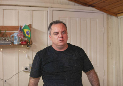 Cena do filme Coração de Neon 37