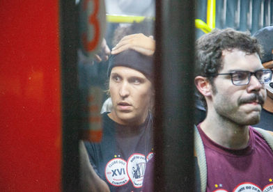 Cena do filme Coração de Neon 46