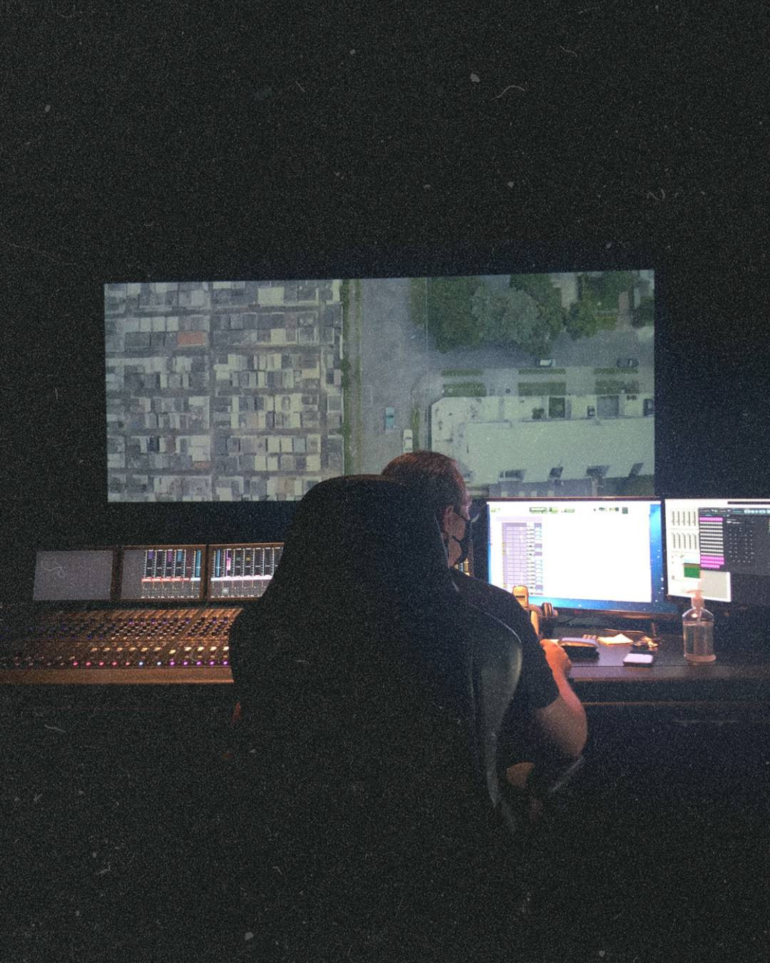 Pós-produção Coração de Neon